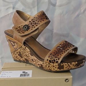 L'ARTISTE Spring Step Allura